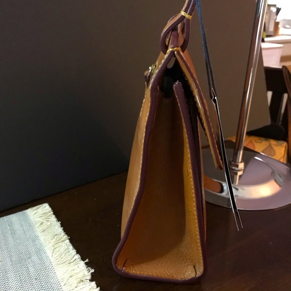 D&B Florentine Crossbody in NATURAL 😍🔥 - Picture 4 of 9